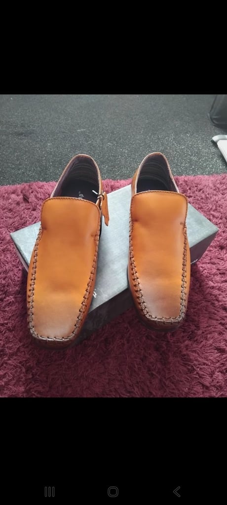 JUNIOR FIRETRAP LEATHER SHOES BRAND WITH TAGS NEW SIZE 4