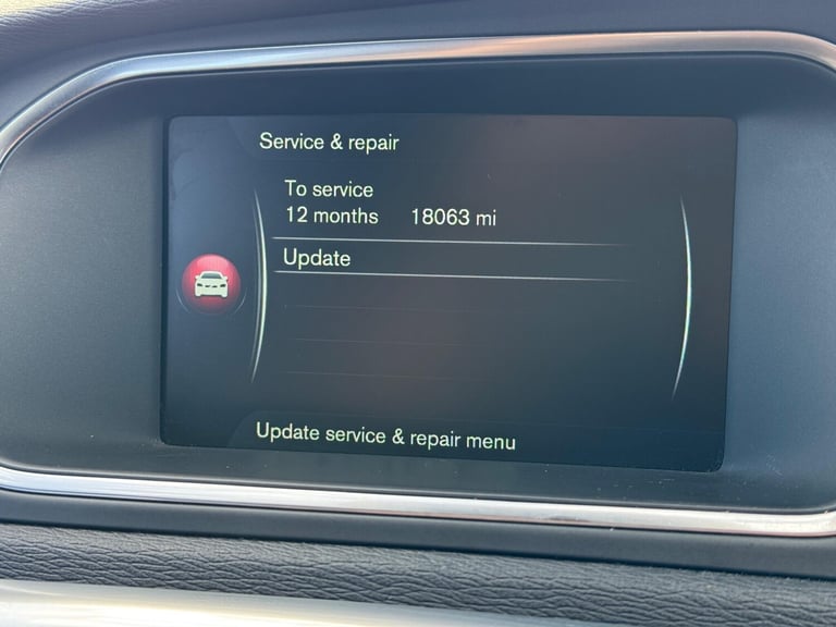 2016 Volvo V40 2.0 D4 R-Design Lux Nav Auto Euro 6 (s/s) 5dr HATCHBACK Diesel Automatic