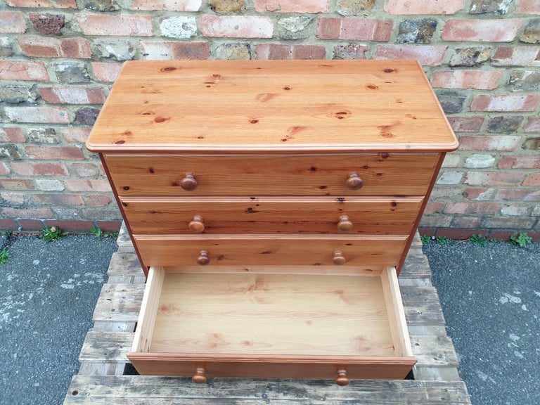 Classic Vintage Pine Chest Of Drawers commode dresser