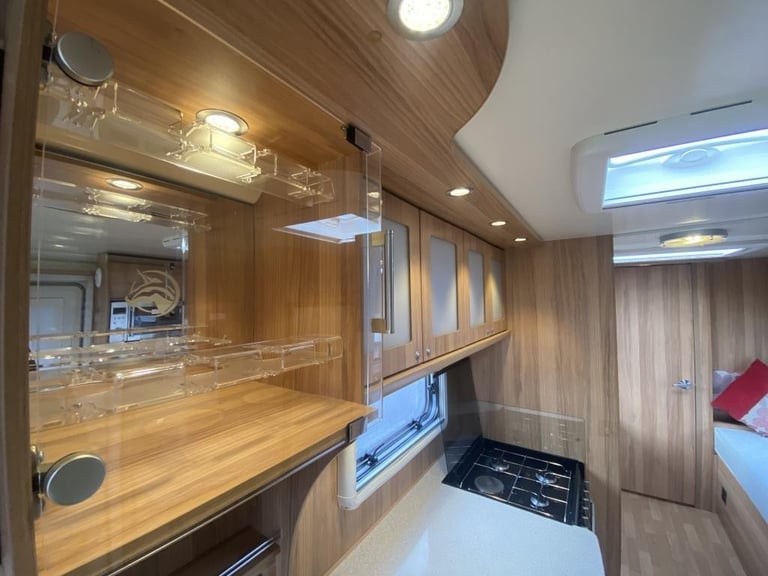 2014 BAILEY UNICORN CORDOBA LUXURY TOURING CARAVAN