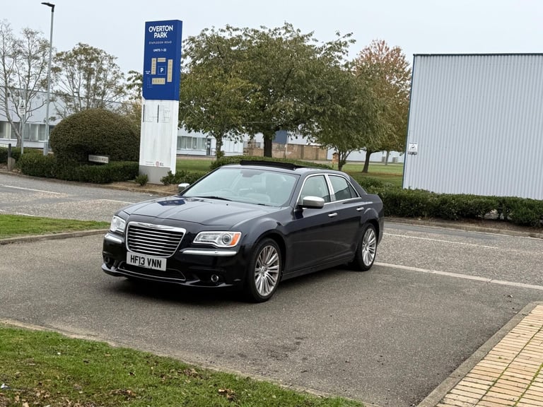 2013 Chrysler 300C 3.0 CRD V6 Executive Auto Euro 5 4dr SALOON Diesel Automatic