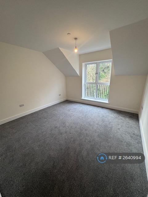 3 bedroom flat in Parkfield Road, Torquay, TQ1 (3 bed) (#2640994)