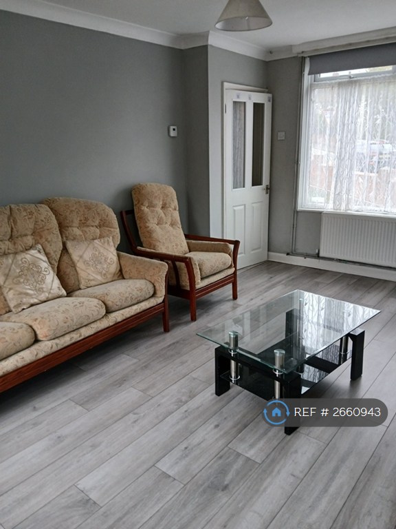 3 bedroom house in Nursery Lane, Northampton, NN2 (3 bed) (#2660943)