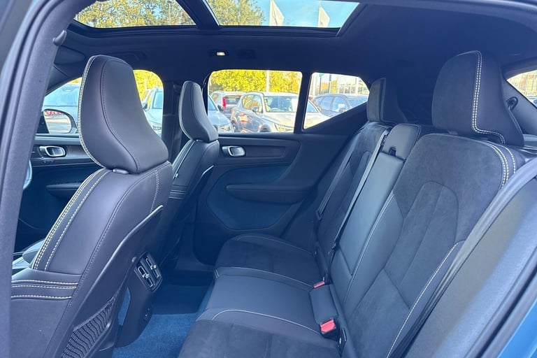 2022 Volvo XC40 Recharge Twin 78kWh Ultimate SUV 5dr Electric Auto AWD (408 ps) ESTATE Electric A...