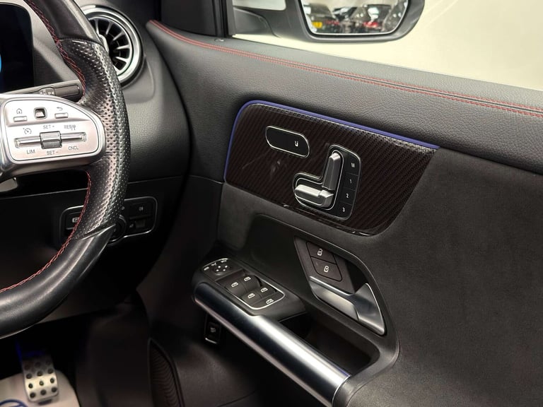 2020 Mercedes-Benz GLA 2.0 GLA 220 AMG Line Premium+ D 4Matic Auto 4WD 5dr SUV Diesel Automatic