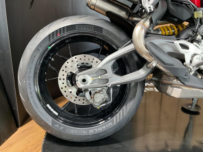 Ducati Streetfighter V2 2025 LOW RATE FINANCE 4.9%APR HP & PCP ORDER NOW!