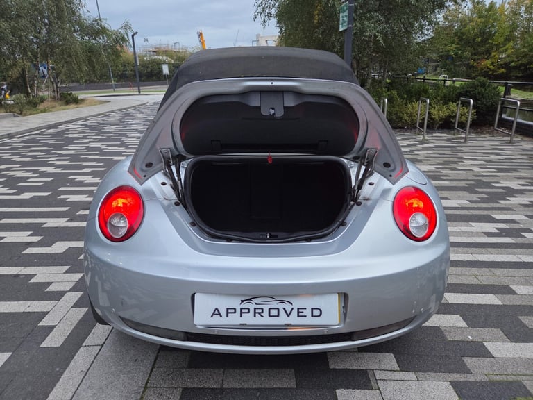 VOLKSWAGEN BEETLE CONVERTIBLE 1.6 PETROL MANUAL LUNA 2DR ULEZ COMPLIANT BARGAIN