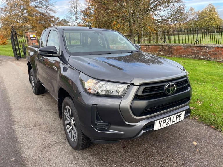 2021 Toyota Hilux Active Extra Cab Pick Up 2.4 D-4D PICK UP DIESEL Manual