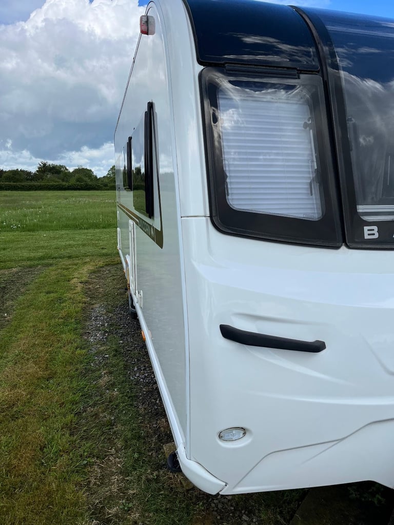 Baileys Valencia Caravan series 4 - 2018 with motor mover