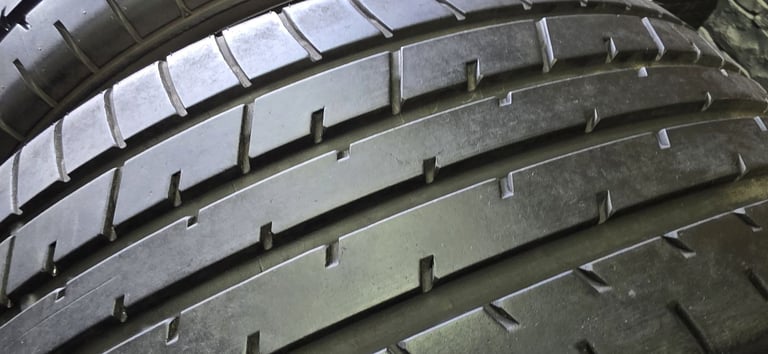 225 55 19   2 x tyres Toyo Proxes R46