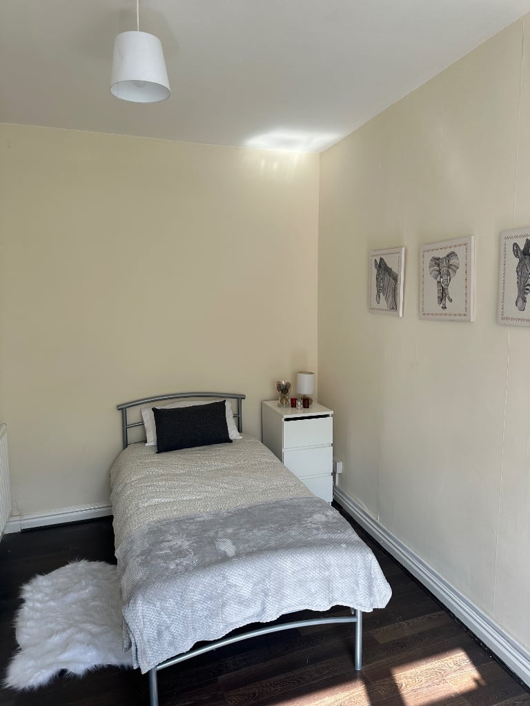 Supported Accommodation Rooms - Homeless, DSS - Low Rent - No Deposit - To Let - Temporary Ref 206
