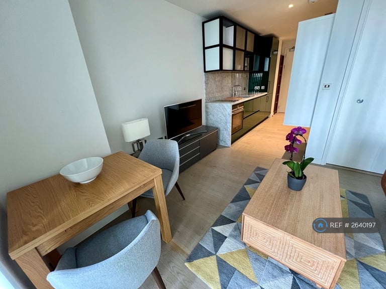 Studio flat in Ward's Place, London, E14 (#2640197)