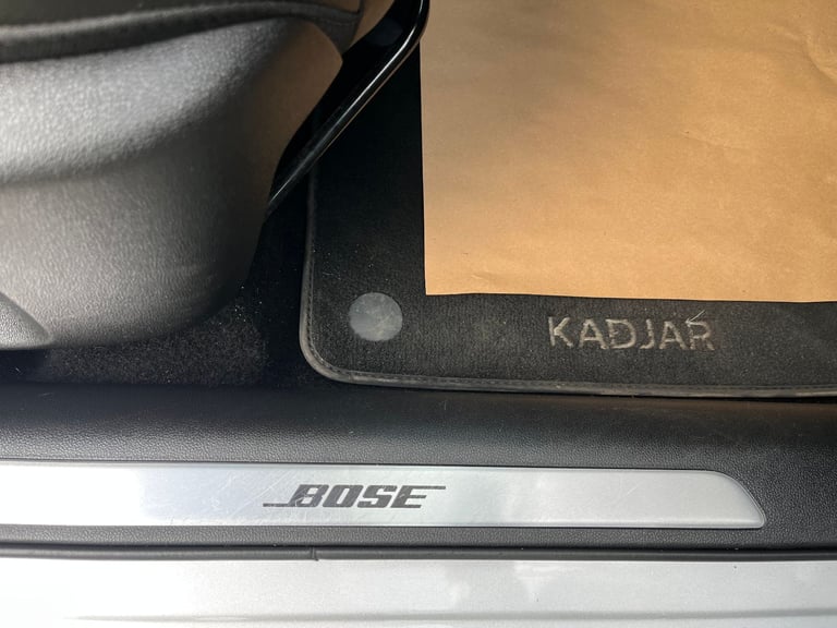 REDUCED Renault Kadjar SUV 1.2 petrol turbo 2017 65K , Fresh MOT , Ulez compliant , Immaculate car