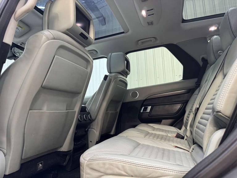 2017 Land Rover Discovery 3.0 Discovery Luxury HSE TD6 Auto 4WD 5dr SUV Diesel Automatic