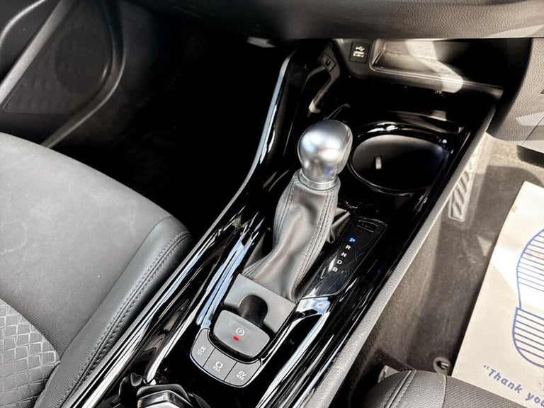 2022 Toyota C-HR VVT-h Design SUV HYBRID Automatic