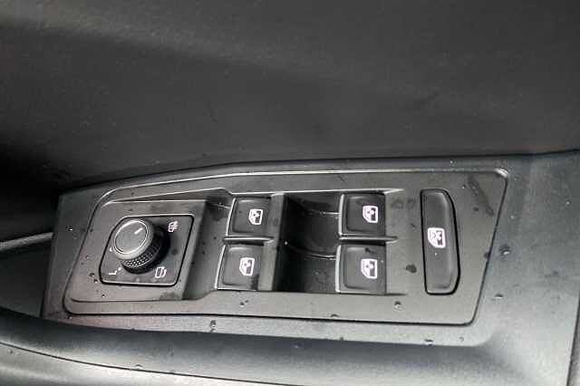 2023 Volkswagen T-Roc 1.5 TSI 2024MY R-Line Hatchback Petrol Manual