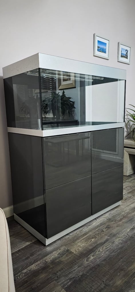 Oase Highline 200 Aquarium and accessories