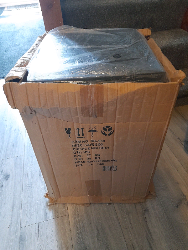 Brand New Safe - Accessories Included