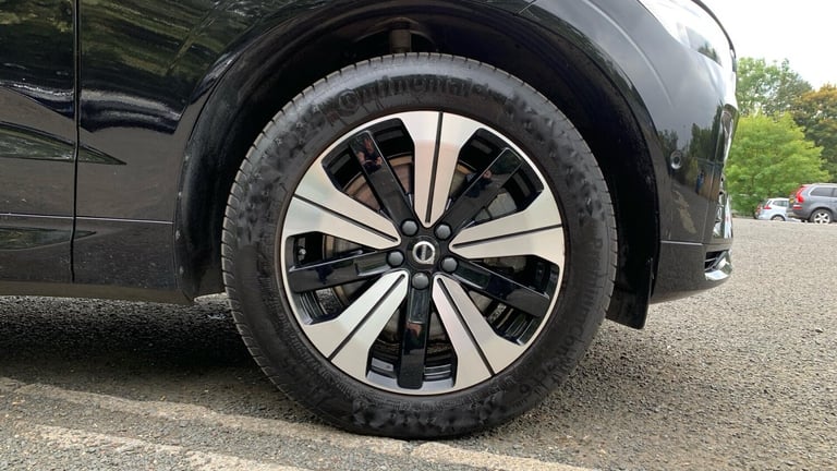 2023 Volvo XC60 2.0h T6 Recharge 18.8kWh Plus SUV 5dr Petrol Plug-in Hybrid Auto AWD Euro 6 ESTAT...