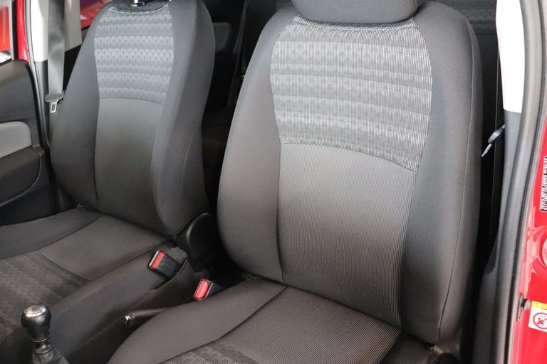 2016 Toyota Yaris 1.3 Yaris Icon VVT-I 5dr Hatchback Petrol Manual