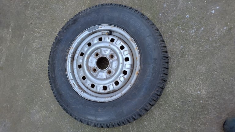 NEW tyre. Michelin mx 175/13 ford escort vauxhall astra caravan trailer