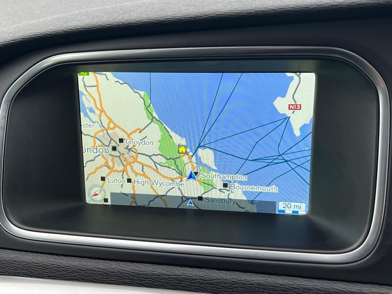 2016 Volvo V40 2.0 D2 SE Lux Nav Euro 6 (s/s) 5dr HATCHBACK Diesel Manual