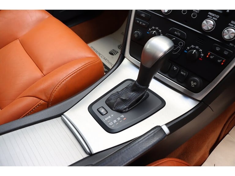 2025 Volvo V70 2.5T SE 5dr Geartronic [RTI NAV] Estate PETROL Automatic