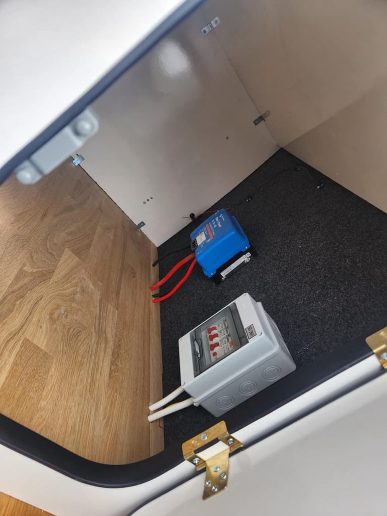 Vauxhall, VIVARO, Panel Van, 2015, Manual, 1598 (cc)