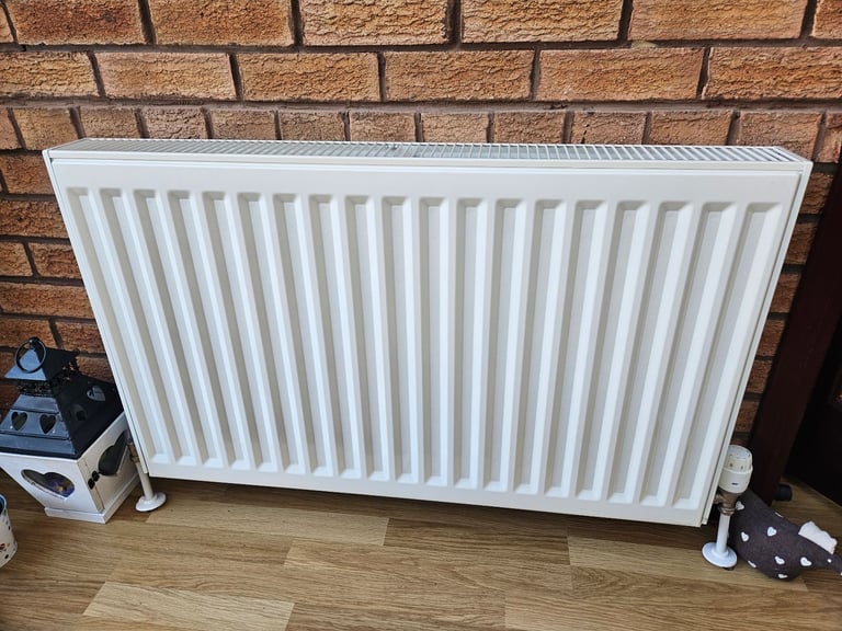 Double panel white radiator 
