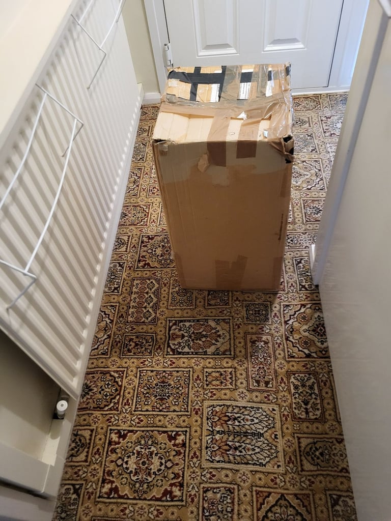 6ft Christmas tree and decorations 