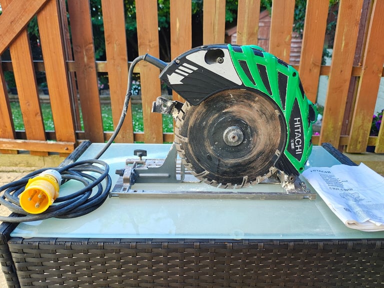 Hitachi large depth saw 110v
