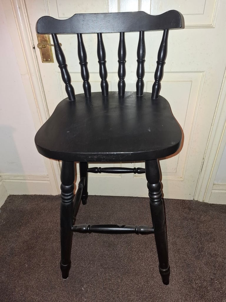 BREAKFAST BAR CHAIRS.