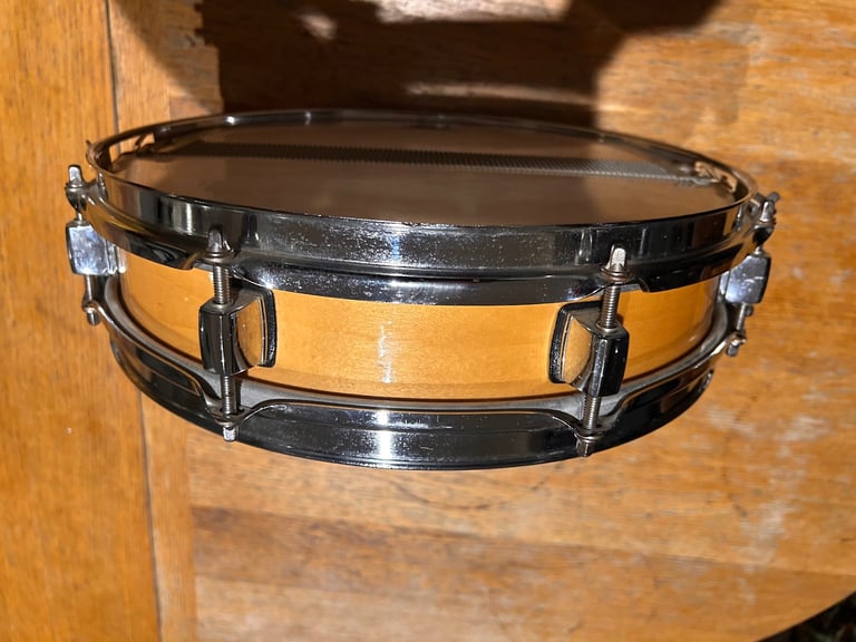 Pearl Piccolo 13x3” Maple snare drum