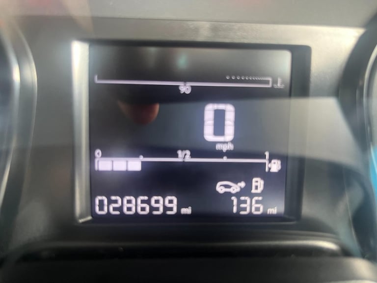 Vauxhall Vivaro 3100 2.0d 120PS Edition 6 Seat Crew Van  DIESEL MANUAL 2020/70