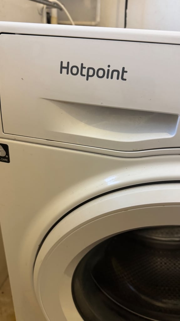 Priced to sell quickly Hotpoint washing machine 