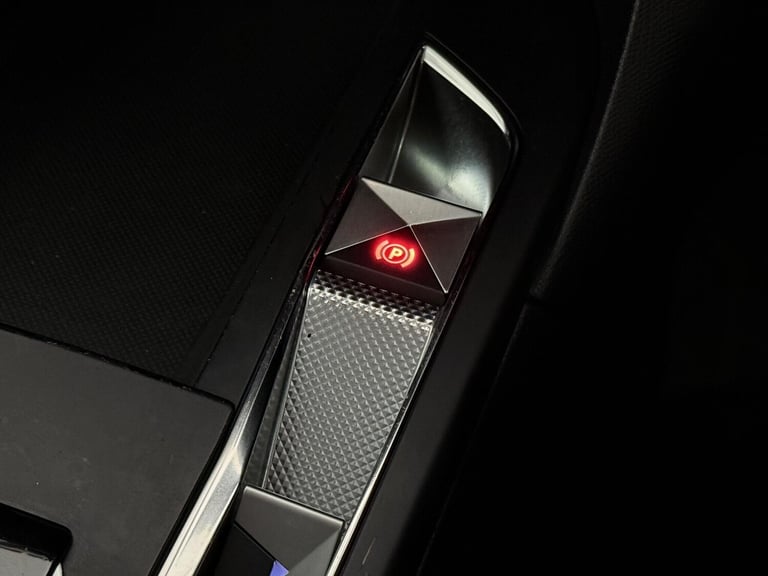 2019 DS Automobiles DS 3 1.2 PureTech 155 Prestige 5dr EAT8 MPV PETROL Automatic