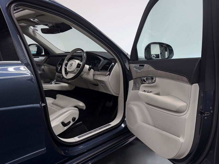 2021 Volvo XC90 recharge-inscription-pro T8 AWD (390 hp) Auto ESTATE Petrol/Electric Hybrid Autom...