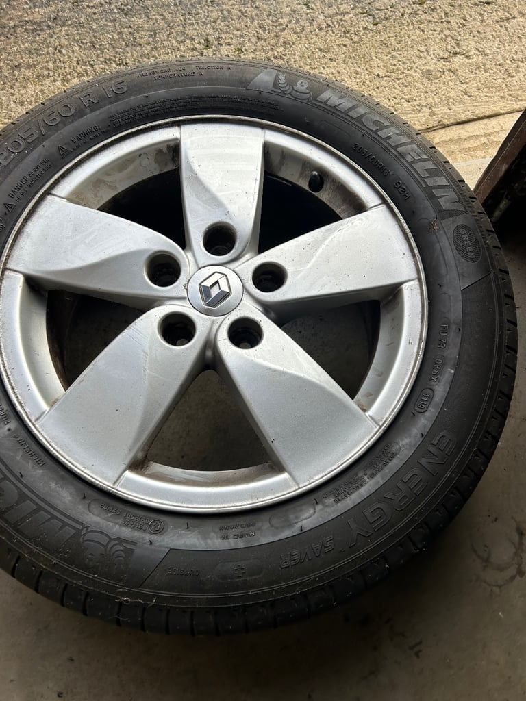 Renault Scenic alloy wheel