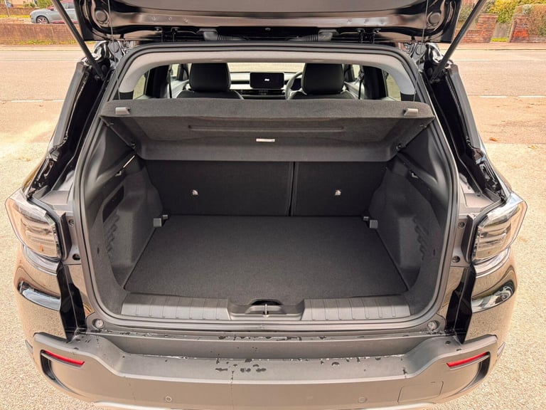 2025 Jeep Avenger Summit 1.2 100hp Mt HATCHBACK Petrol Manual