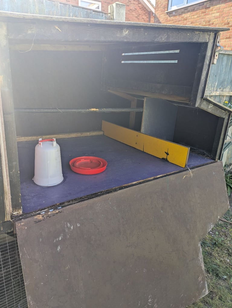 Chicken coop/ house and run