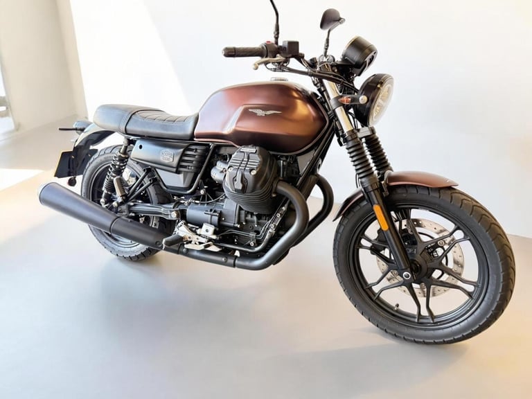 2020 Moto Guzzi V7 744 III Stone Night Pack Euro 4
