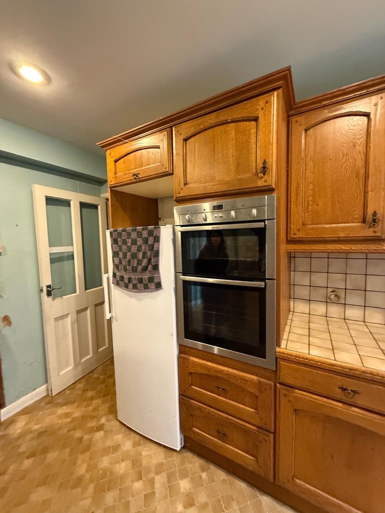 Free Used Kitchen units 