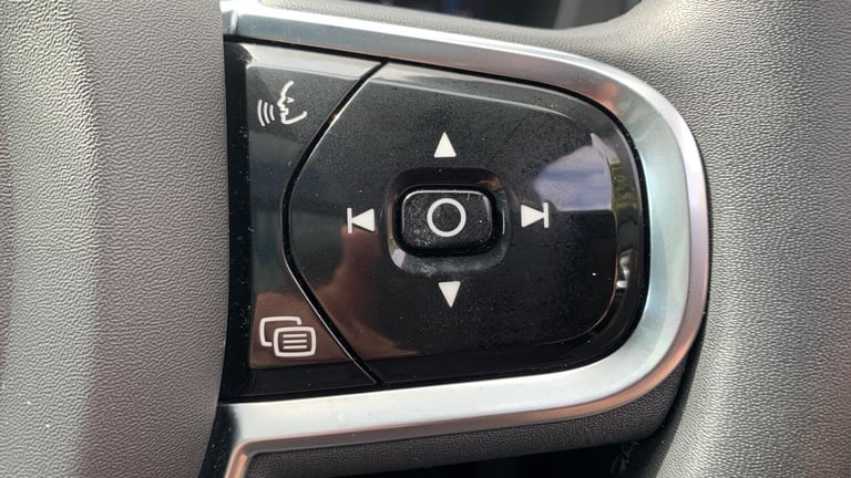 2023 Volvo XC60 2.0h T6 Recharge 18.8kWh Plus SUV 5dr Petrol Plug-in Hybrid Auto AWD Euro 6 ESTAT...