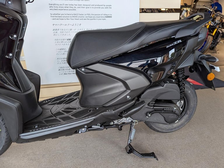 NEW Yamaha RayZR 125 Learner Legal Scooter. (Black) JUST £2,500 (No Admin Fees)