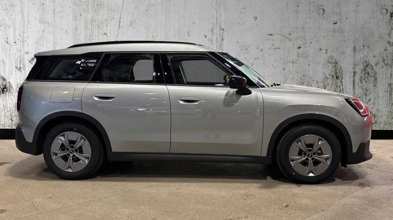 2024 MINI Countryman 150kW E Classic 66kWh 5dr Auto Hatchback Electric Automatic