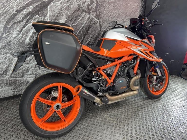 KTM 1290 SUPERDUKE R EVO 2023