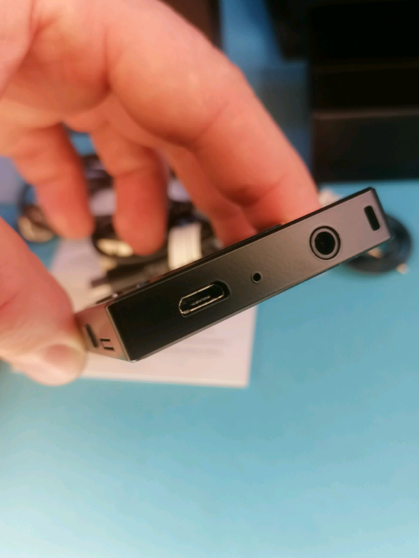 HD video player (Touch). Model D11. 8. Brand new. 