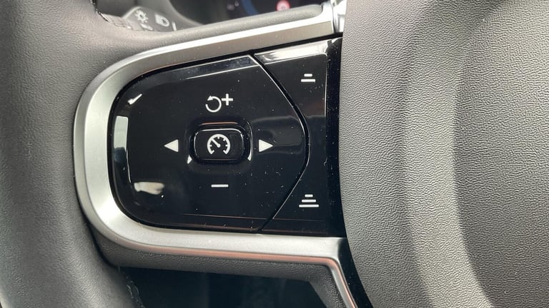 2025 Volvo V60 Plus, B4 Mild hybrid, Petrol, Dark ESTATE Petrol/Electric Hybrid Automatic