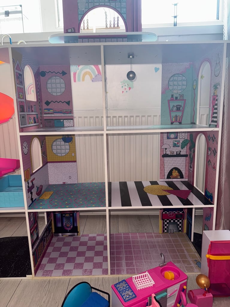 LOL doll house with furniture