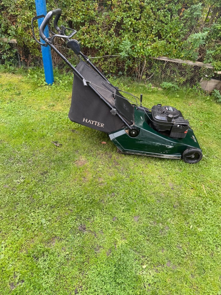 Hayter harrier 48 petrol self drive lawnmower 